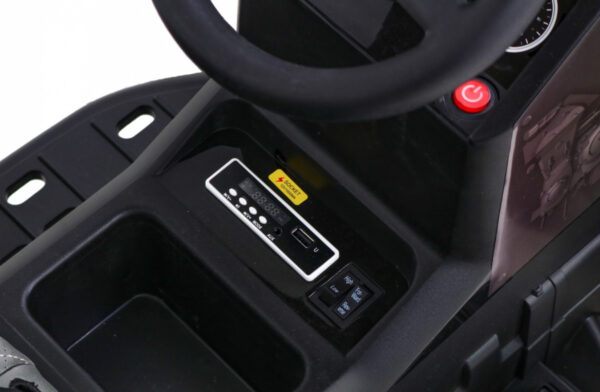 25053 Traktor Titanium Z Przyczepą Czarny / zielony / czerwony