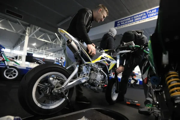 mrf-160r-sm-04-md Pit Bike MRF 160-R SM Super Moto