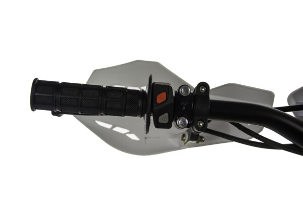 ASIX XB83 150 4T 21/18'', MAN 5B, E-START + LAMPA